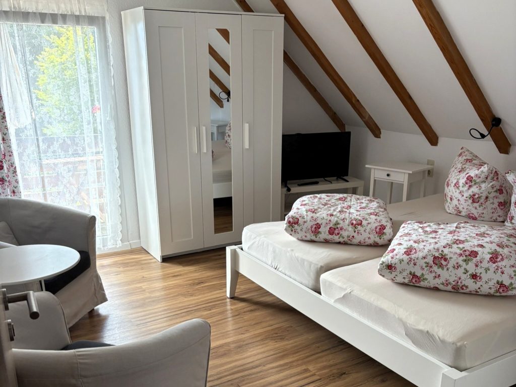 Doppelzimmer mit eigenem Balkon