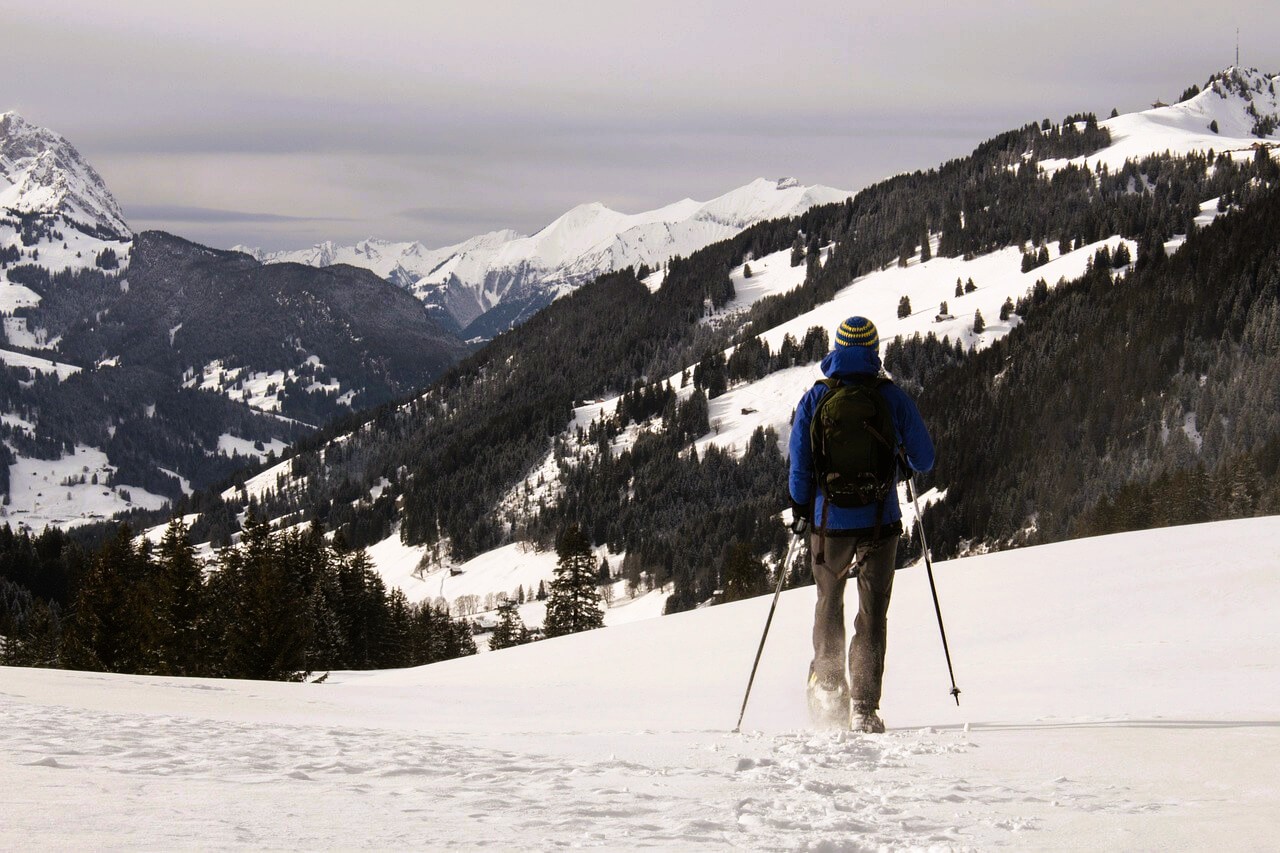 Schneeschuhwandern im winterlichen Schwarzwald